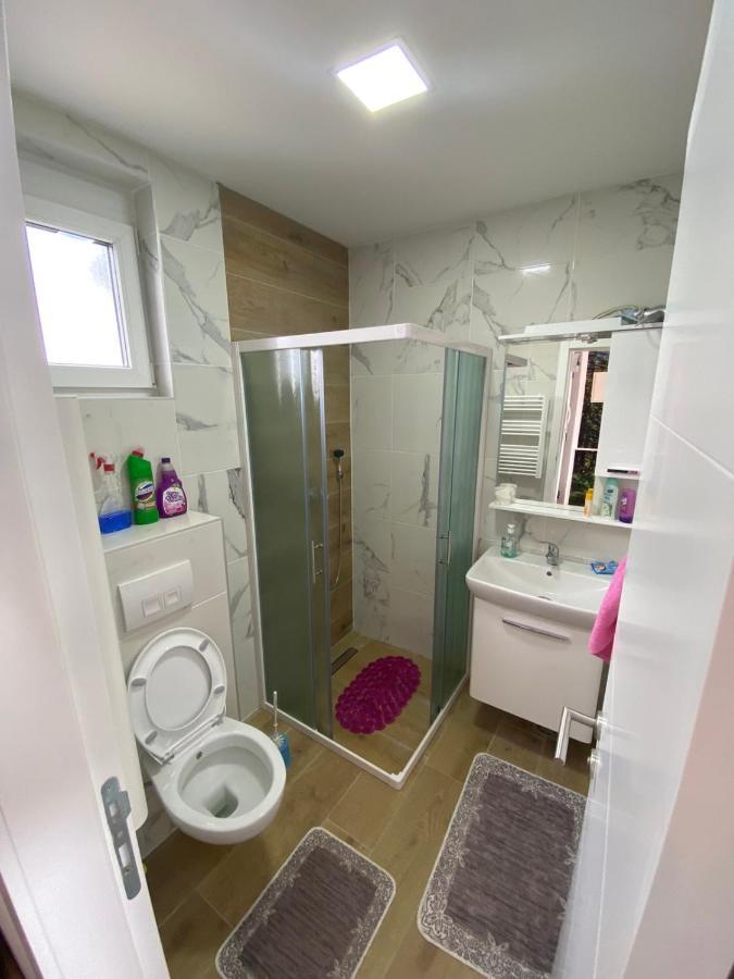 Апартаменти Apartman "Aroma 1"Б'єлашница Екстер'єр фото
