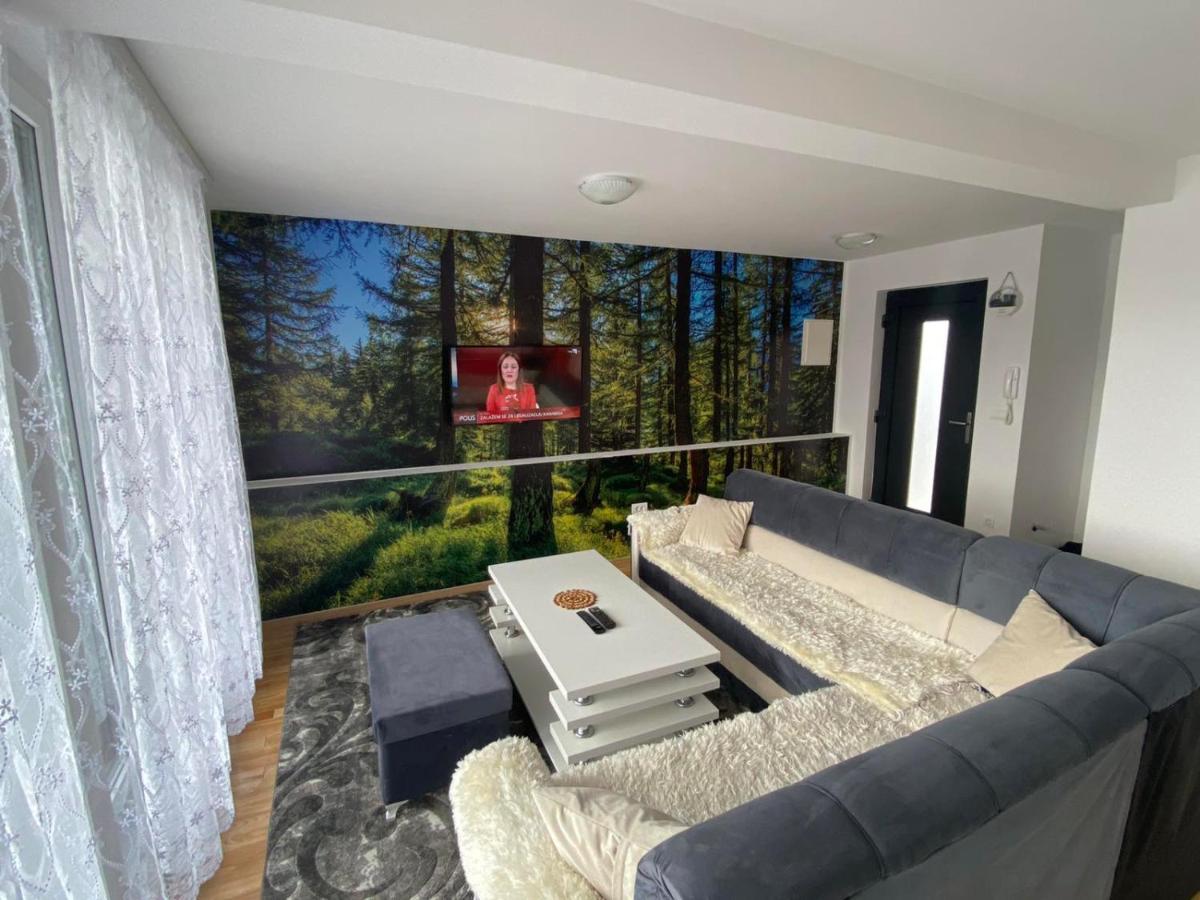 Апартаменти Apartman "Aroma 1"Б'єлашница Екстер'єр фото