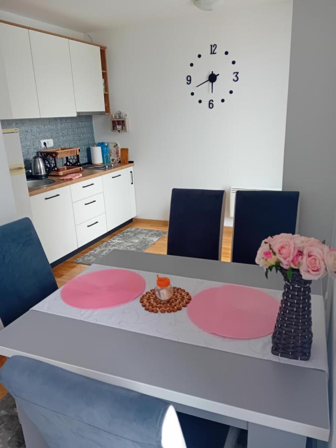 Апартаменти Apartman "Aroma 1"Б'єлашница Екстер'єр фото